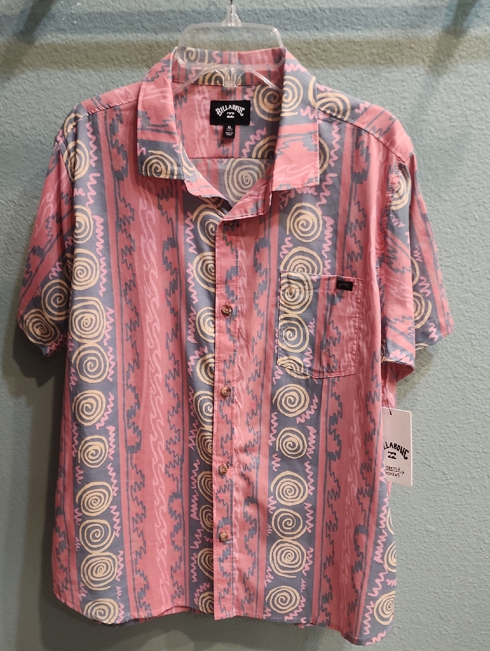 Billabong Pink and Gray Short Sleeve Button Up Shirt Size XL